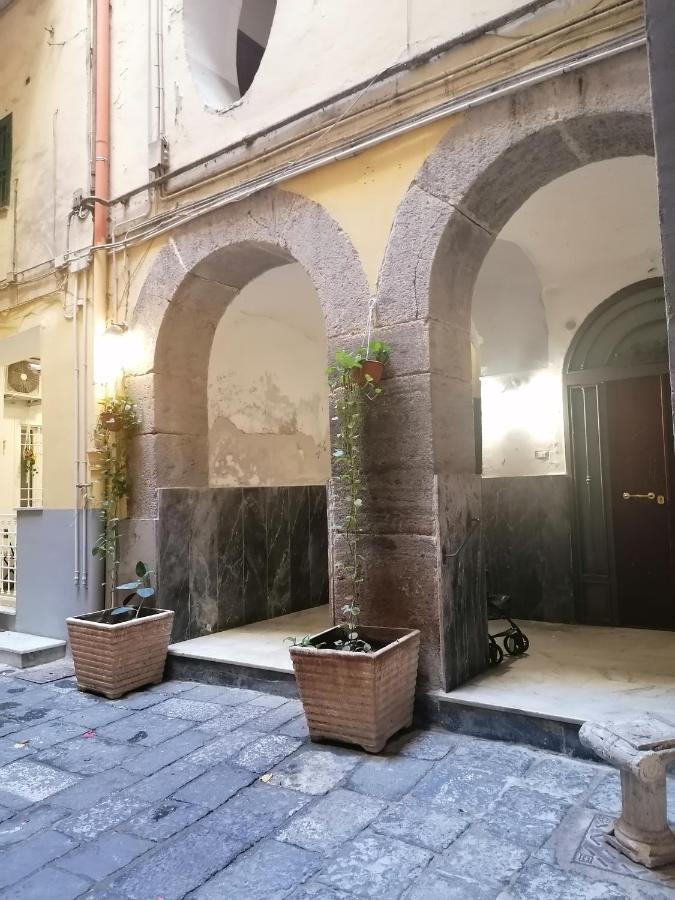 Aurora E Dad Naples Center B&B Bagian luar foto
